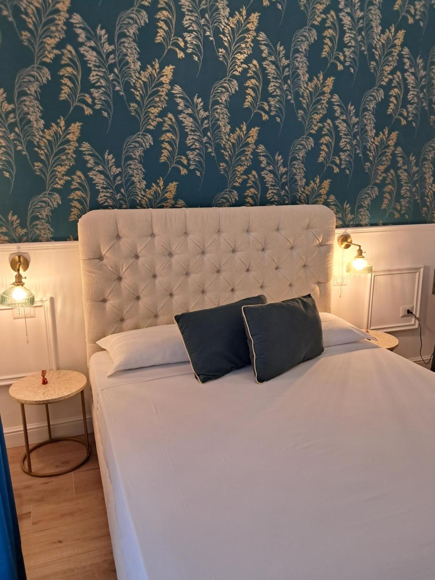 Hotel Domus Sirena Napoli Esterno foto